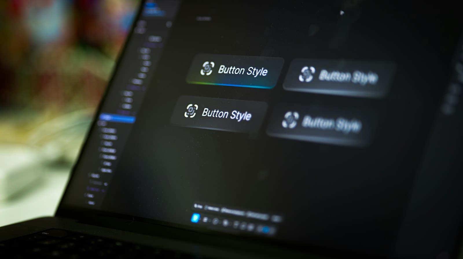 Σχεδιασμός κουμπιών interface σε laptop